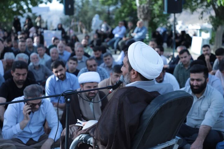 تصاویر/برگزاری مراسم پرشور قرائت دعای عرفه در خرم آباد