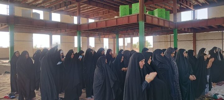 تصاویر/ اقامه نماز عید قربان در شهر نرماشیر