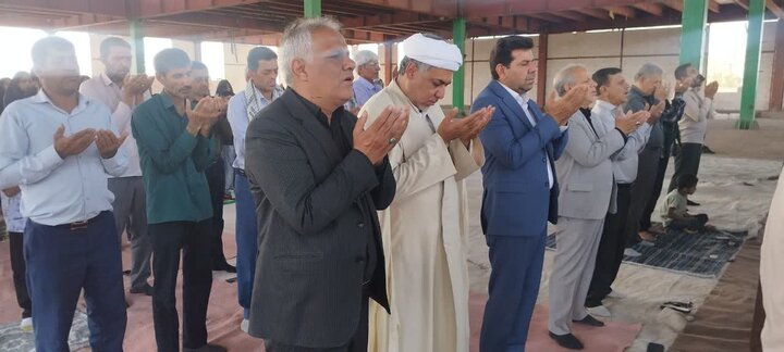 تصاویر/ اقامه نماز عید قربان در شهر نرماشیر