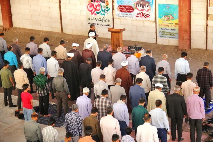 تصاویر/ اقامه نماز عید قربان در شهر نرماشیر