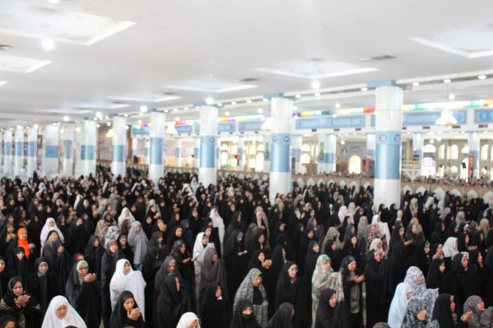 تصاویر/اقامه نماز عید سعید قربان در کرمان