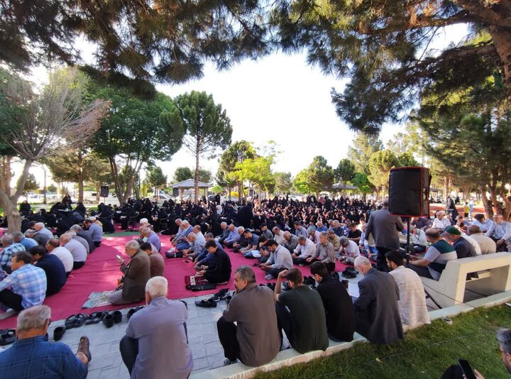 تصاویر/اقامه نماز عید سعید قربان در زرندیه