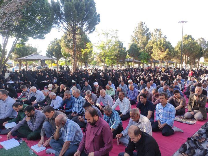تصاویر/اقامه نماز عید سعید قربان در زرندیه