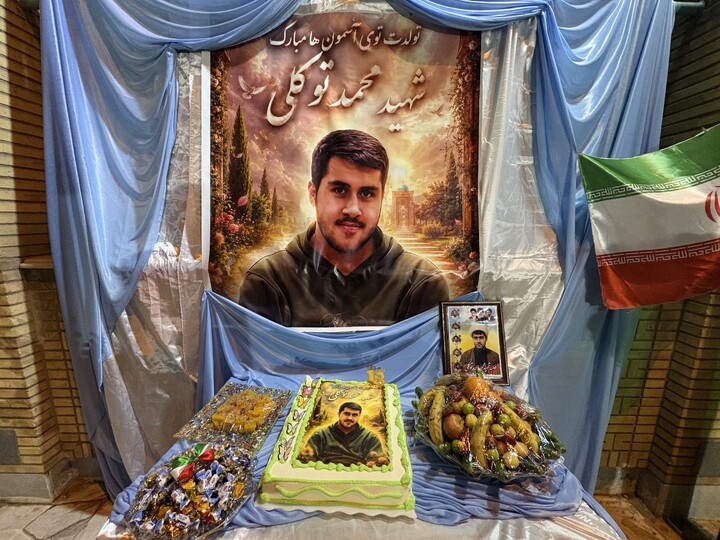 تصاویر / مراسم تولد طلبه شهید محمد توکلی در گلزار شهدا قم