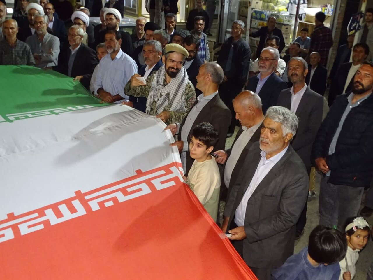 فیلم| طنین ندای لبیک یا خامنه ای در هشتاد و هشتمین قرار مردمی در چهاربرج