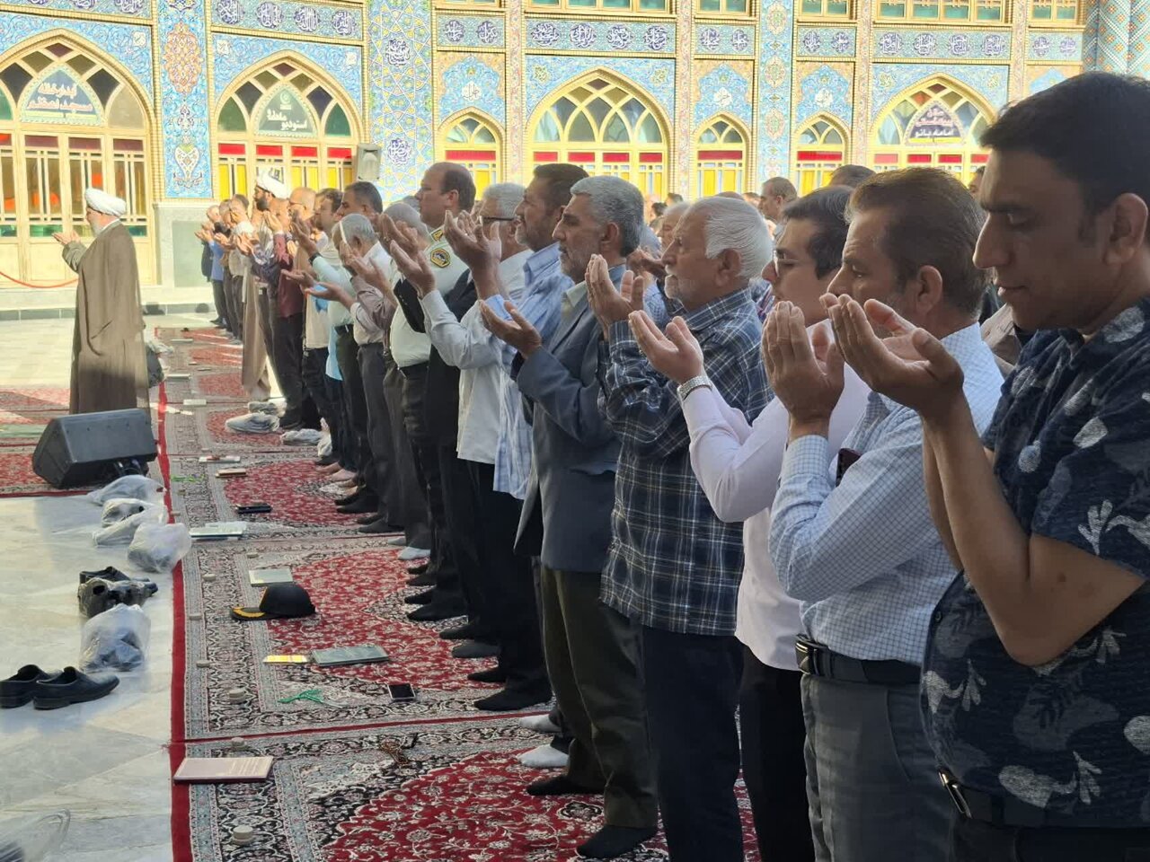 ندای الله اکبر مردم در میدان، دشمن را زمین گیر کرده است