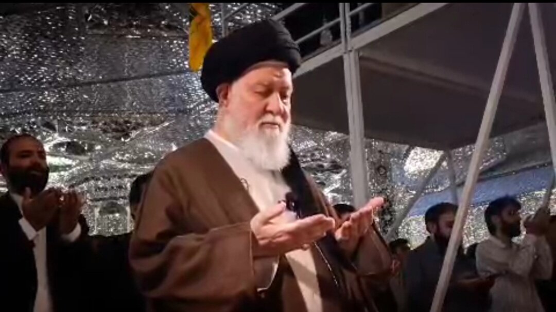 اقامه نماز عید قربان در حرم مطهر رضوی