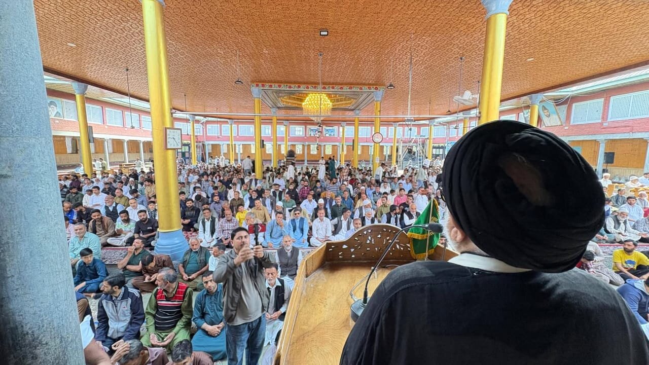 انجمن شرعی شیعیان کے زیرِ اہتمام وادیٔ کشمیر میں عیدالاضحیٰ کے عظیم اجتماعات، ایران کی استقامت کو امتِ مسلمہ کے لیے مشعلِ راہ قرار دیا گیا