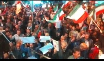 فیلم | خروش مردم انقلابی دلفان در دفاع از وطن