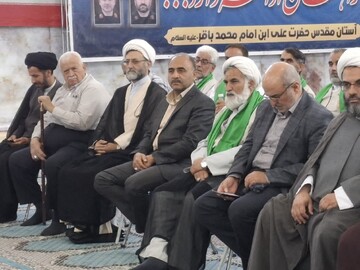 تصاویر/ مراسم گلابشویی و عطرافشانی ضریح مطهر علی ابن امام محمد باقر(ع)