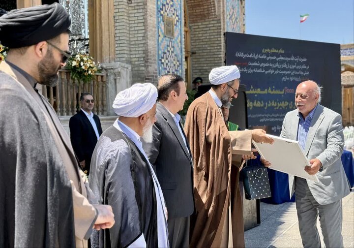تصاویر / اهدا 300 بسته معیشتی در شهرهای تاکستان ،نرجه ،اسفرورین وتاکستان با حضور معاون فرهنگی واجتماعی سازمان اوقاف کشور