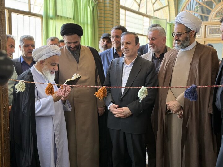تصاویر / اهدا 300 بسته معیشتی در شهرهای تاکستان ،نرجه ،اسفرورین وتاکستان با حضور معاون فرهنگی واجتماعی سازمان اوقاف کشور
