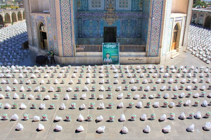 تصاویر / اهدا 300 بسته معیشتی در شهرهای تاکستان ،نرجه ،اسفرورین وتاکستان با حضور معاون فرهنگی واجتماعی سازمان اوقاف کشور