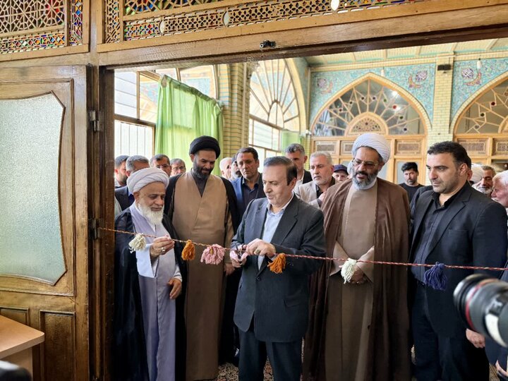 تصاویر / اهدا 300 بسته معیشتی در شهرهای تاکستان ،نرجه ،اسفرورین وتاکستان با حضور معاون فرهنگی واجتماعی سازمان اوقاف کشور