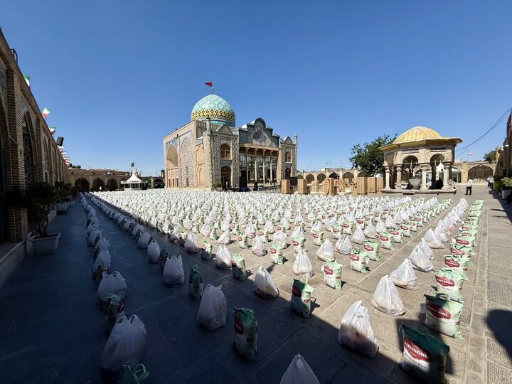 تصاویر / اهدا 300 بسته معیشتی در شهرهای تاکستان ،نرجه ،اسفرورین وتاکستان با حضور معاون فرهنگی واجتماعی سازمان اوقاف کشور