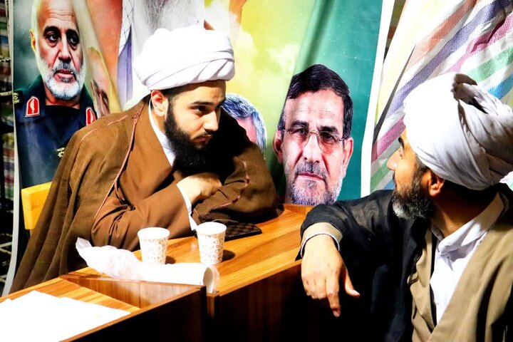 تصاویر/ استمرار فعالیت موکب مردمی مدرسه علمیه امام خامنه ای ارومیه در تجمعات مردمی