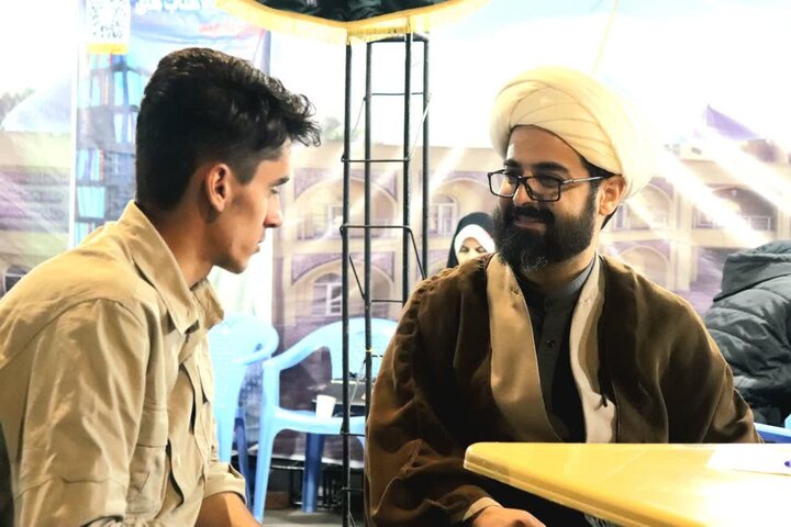 تصاویر/ استمرار فعالیت موکب مردمی مدرسه علمیه امام خامنه ای ارومیه در تجمعات مردمی