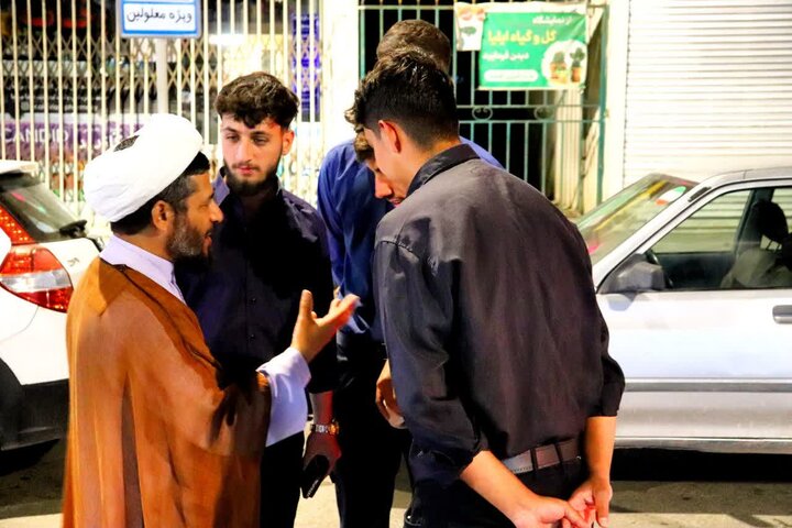 تصاویر/ استمرار فعالیت موکب مردمی مدرسه علمیه امام خامنه ای ارومیه در تجمعات مردمی