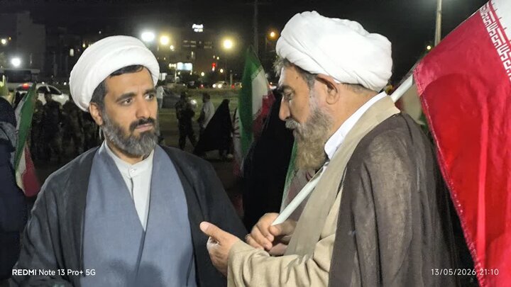تصاویر /  برگزاری موکب جذب حوزه و موکب فرهنگی، غرفه سینما بینش قائد امت همراه با تجمع مردمی مقابل مصلی قزوین (مهدیه) از طرف اساتید وطلاب مدرسه علمیه شیخ الاسلام قزوین