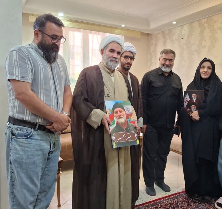 تصاویر / دیدار مدیر حوزه علمیه خواهران استان قزوین با خانواده شهدای جنگ رمضان