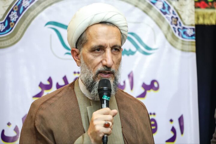 تصاویر / مراسم تجلیل از قاریان نوجوان وجوان با حضور امام جمعه قزوین