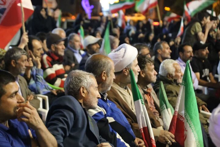 تصاویر/ حماسه مردم مهدی‌شهر ایستگاه هشتاد و هشتمین شب ‌های اقتدار