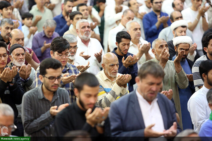 Photos/ Grande affluence à l’aube au sanctuaire de Fatima Masoumeh pour la prière de l’Aïd al-Adha