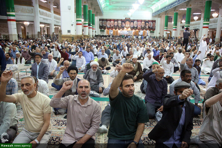 Photos/ Grande affluence à l’aube au sanctuaire de Fatima Masoumeh pour la prière de l’Aïd al-Adha
