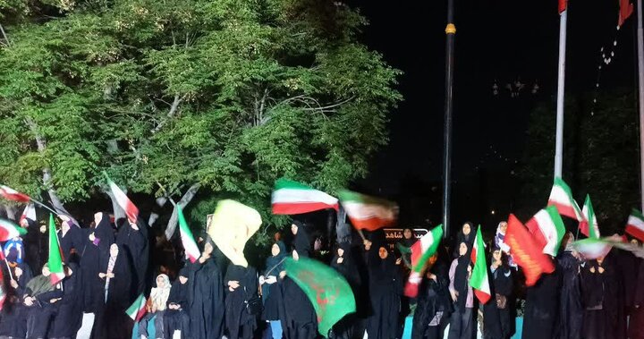 تصاویر/شکوه حضور نمازگزاران مسجد المهدی(عج) در دفاع از انقلاب اسلامی و کشور