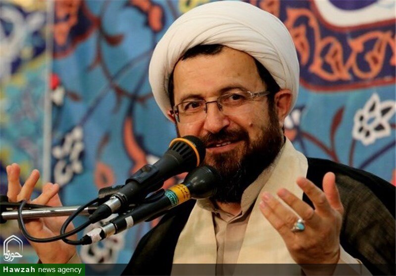 حج؛ مدرسه رهایی از تعلقات دنیوی و رسیدن به قرب الهی