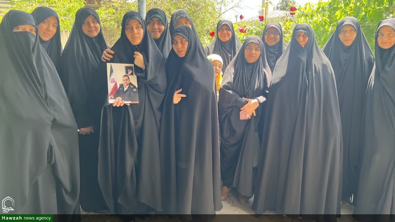 تجلیل کادر و اساتید مدرسه علمیه صادقیه از مقام شامخ شهید «وحید محمدزاده»