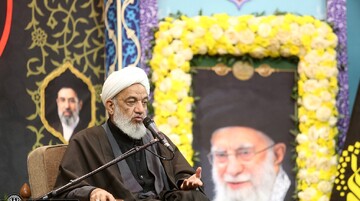وداع با رهبر شهید، تجلی مودت به اهل بیت(ع) و وفاداری به مسیر ولایت است