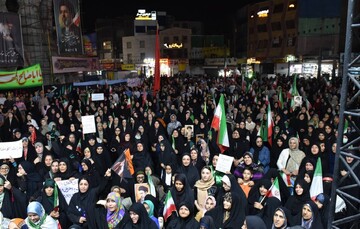 تصاویر/ حماسه حضور اهالی شهر قدس در سنگر خیابان