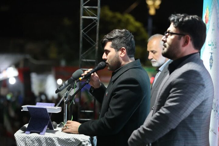 تصاویر/ هشتادو نهمین  شب از قرار شبانه تبلور حماسه حضور و ایستادگی مردم ارومیه در میدان ولایت فقیه