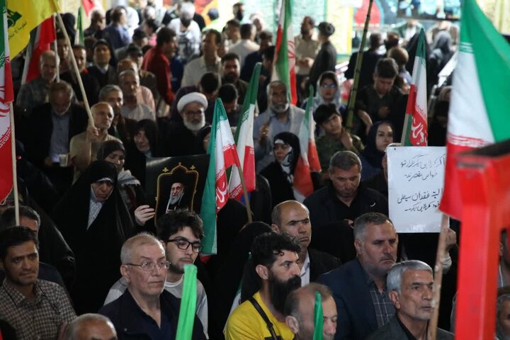 تصاویر/ هشتادو نهمین  شب از قرار شبانه تبلور حماسه حضور و ایستادگی مردم ارومیه در میدان ولایت فقیه
