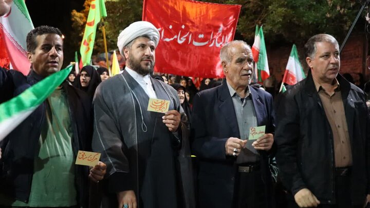 تصاویر/ موج هشتاد و نهم؛ تکرارِ یک عهدِ ناگسستنی در خیابان انقلاب تکاب