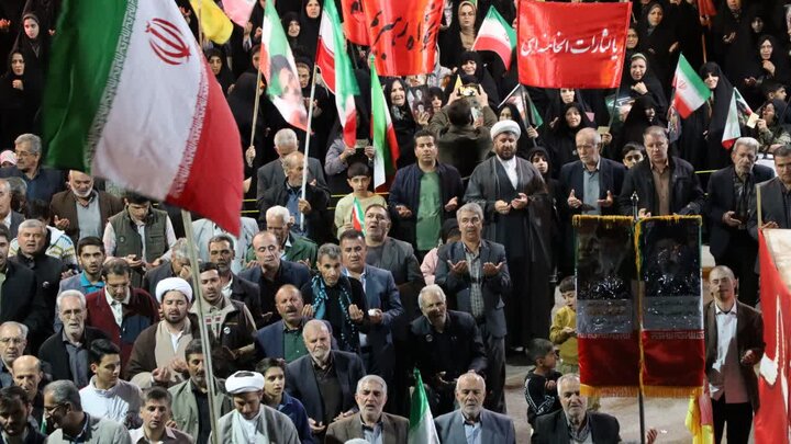 تصاویر/ موج هشتاد و نهم؛ تکرارِ یک عهدِ ناگسستنی در خیابان انقلاب تکاب