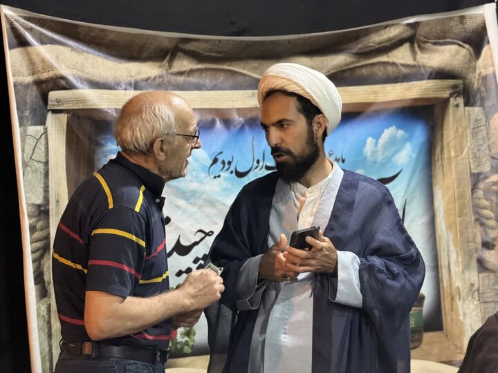 تصاویر/تداوم فعالیت فرهنگی و تبلیغی موکب مدارس علمیه آیت اللّه اعتمادی در هشتاد و نهمین تجمعات شبانه