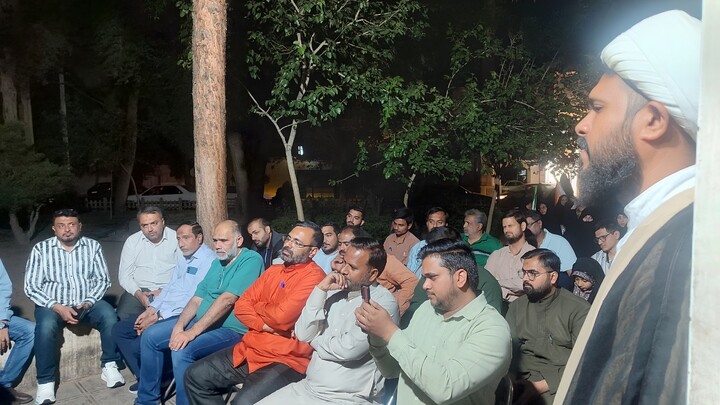قمِ مقدسہ میں ایرانی عوام سے اظہارِ یکجہتی، حجۃ الاسلام عبد المجید حکیم الٰہی کا شیعیانِ ہند کے موکب کا دورہ