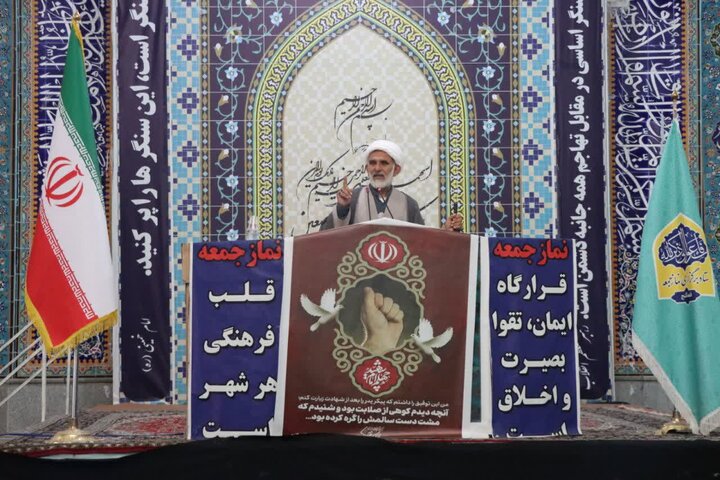 تصاویر/ اقامه نمازجمعه شهر قلعه گنج