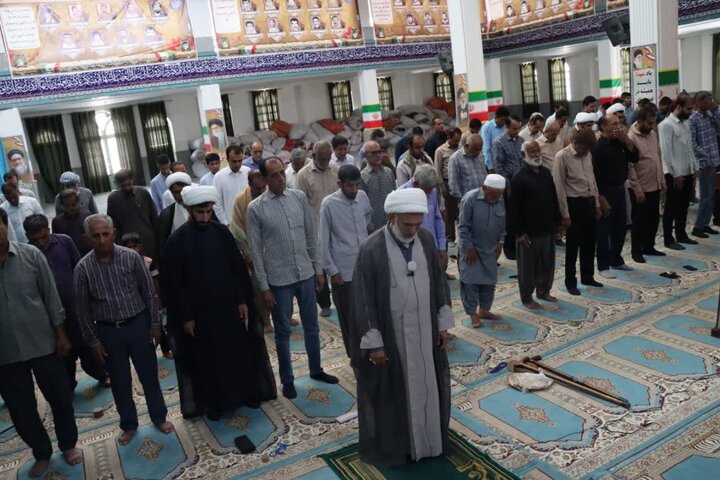 تصاویر/ اقامه نمازجمعه شهر قلعه گنج