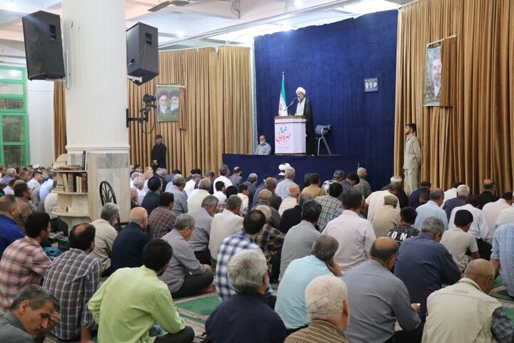 تصاویر/ برگزاری نماز عبادی سیاسی جمعه در قرچک