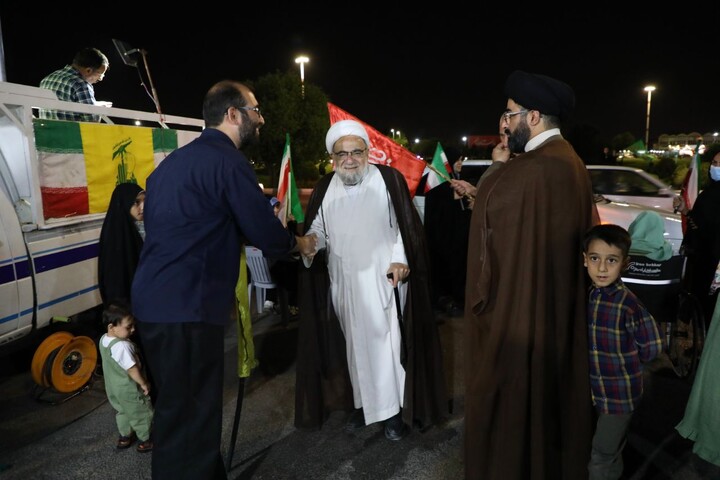 تصاویر/ اقامه نماز استغاثه و سخنرانی آیت الله نجم الدين طبسی در موکب مدارس علمیه یزد