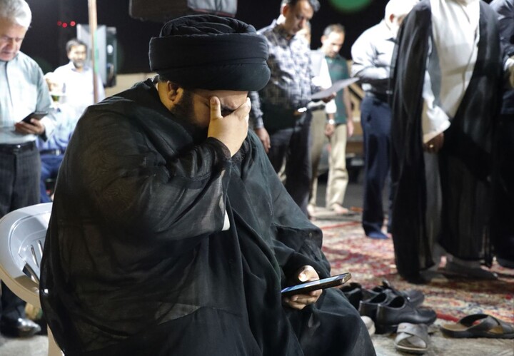 تصاویر/ اقامه نماز استغاثه و سخنرانی آیت الله نجم الدين طبسی در موکب مدارس علمیه یزد