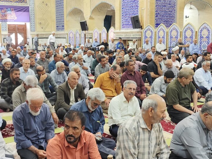 تصاویر/ اقامه نمازجمعه شهر بم
