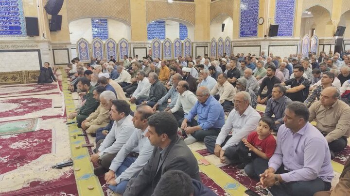 تصاویر/ اقامه نمازجمعه شهر بم