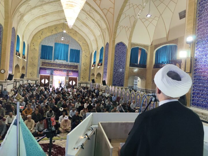 تصاویر/ اقامه نمازجمعه شهر بم