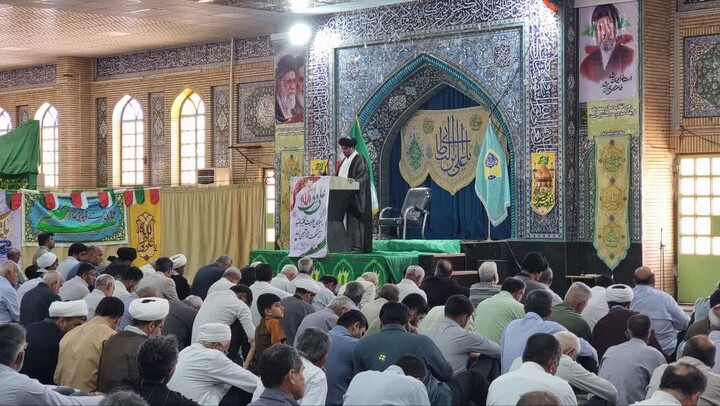 نماز جمعه گناوه به روایت تصویر