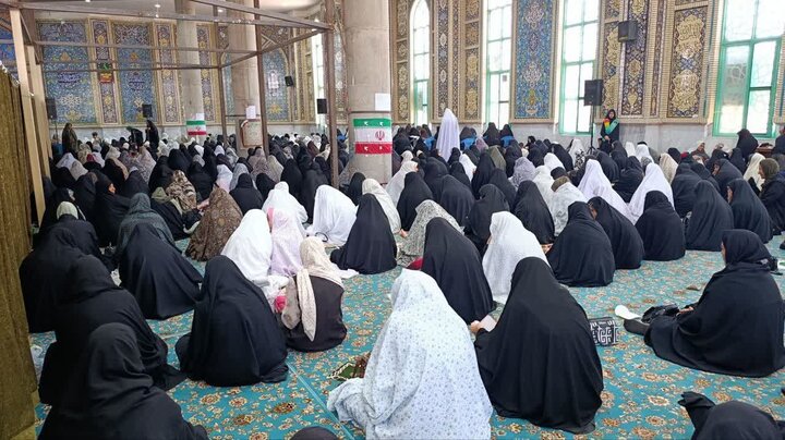 تصاویر/ اقامه نمازجمعه شهر بردسیر
