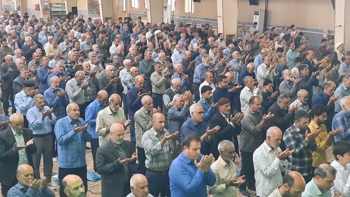 تصاویر/اقامه نماز عبادی سیاسی جمعه در خمین